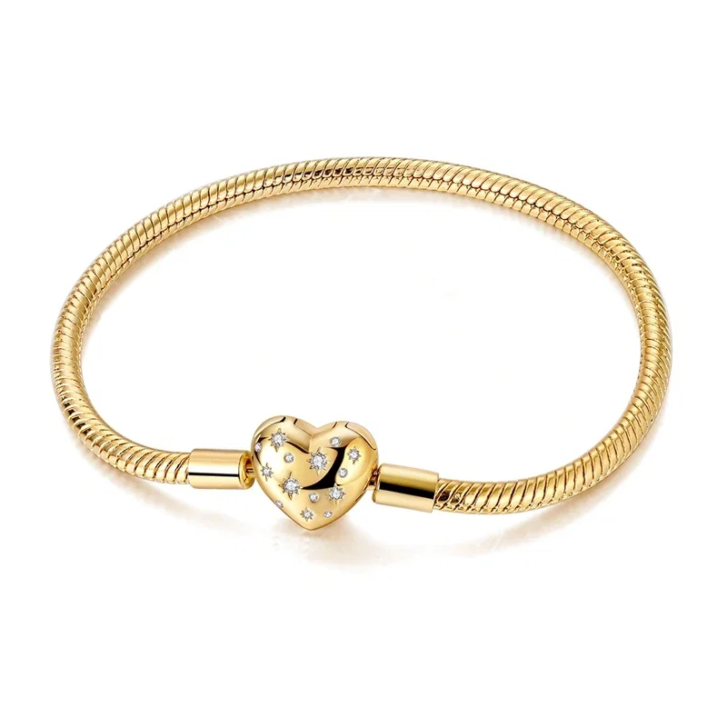 Pulseira em prata com corrente estilo cobra e fecho de coração cravejado com zircónias