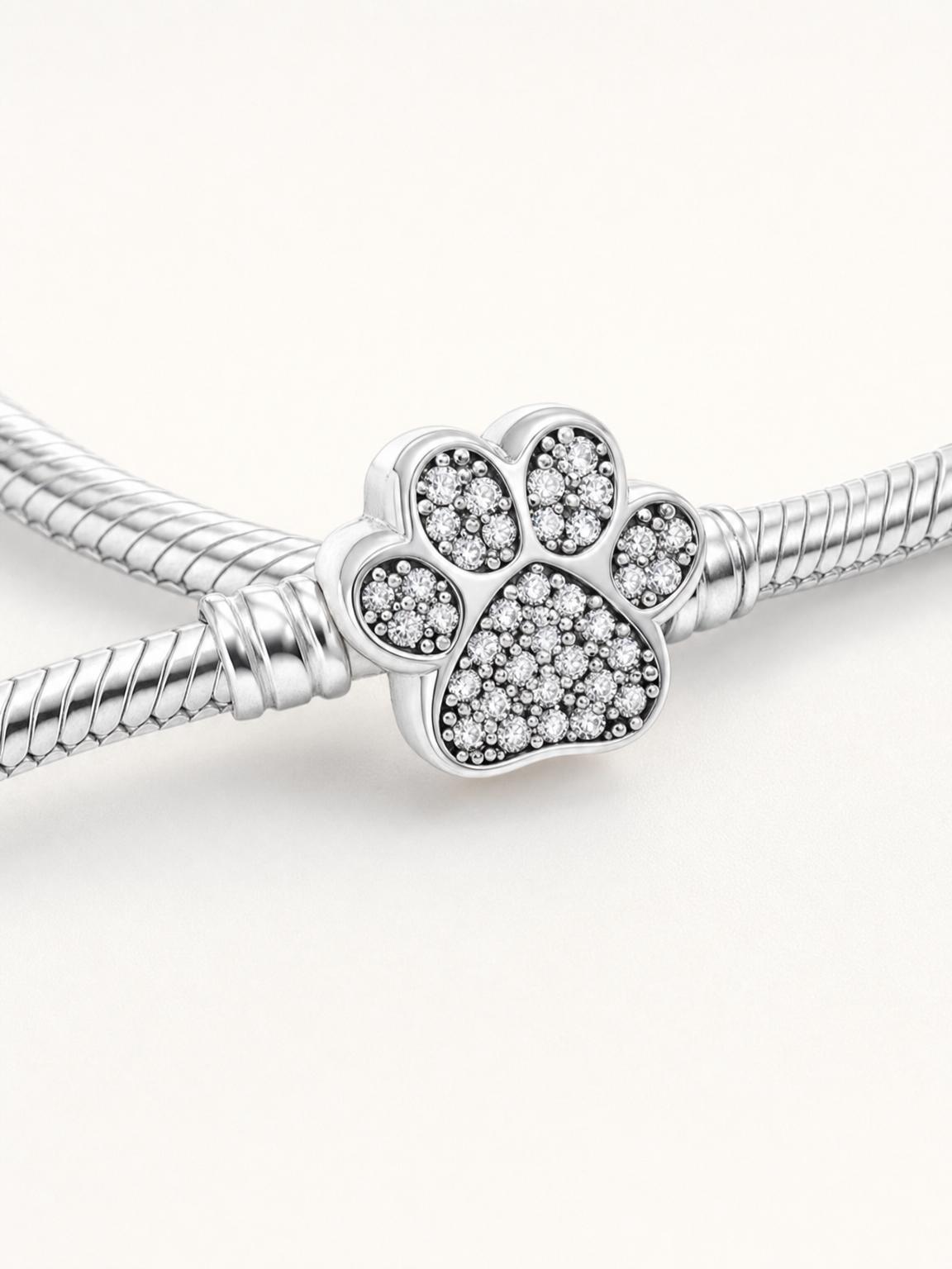 Pulseira prata 925 com fecho pata e zircónias cúbicas.