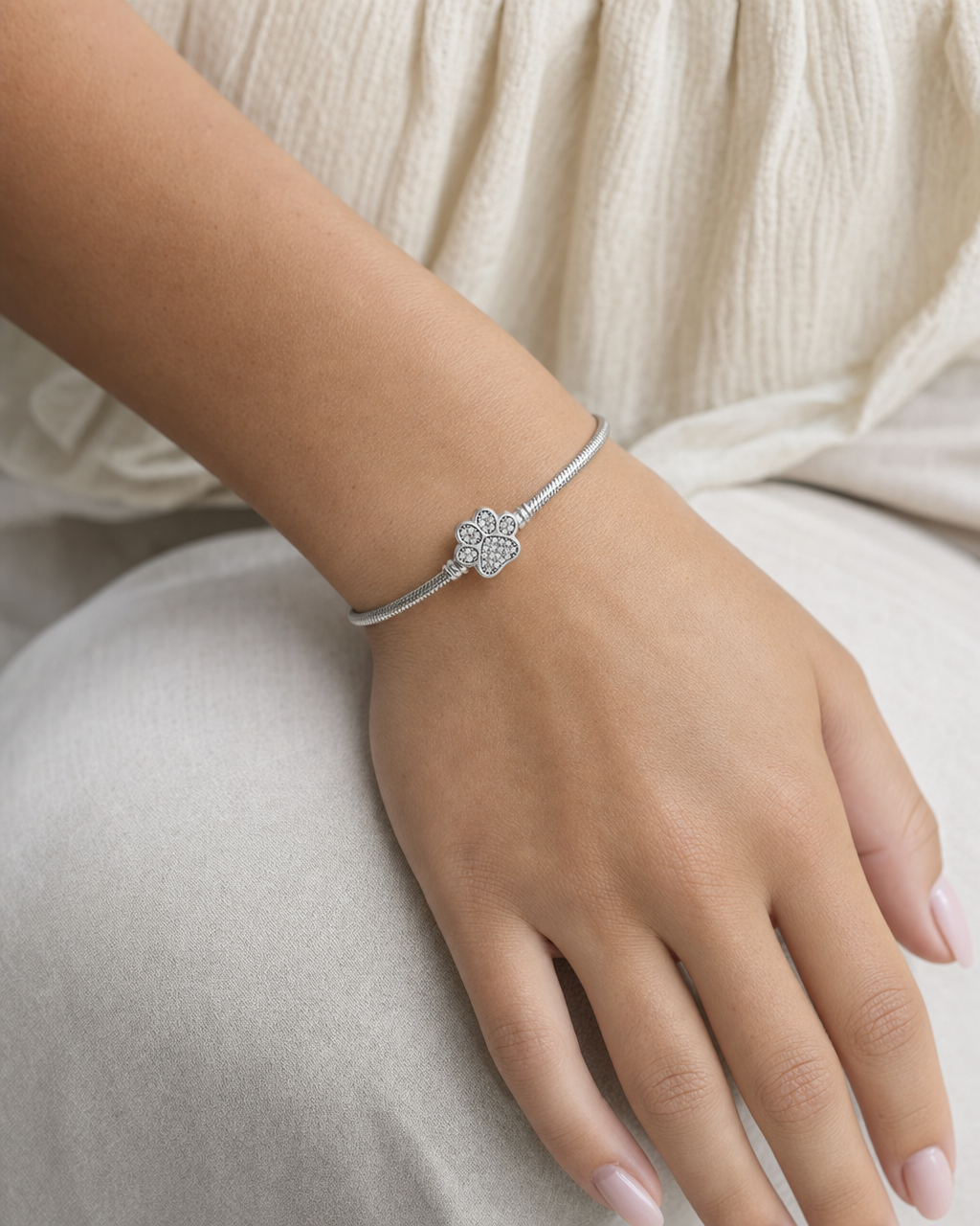 Pulseira Gato — em uso