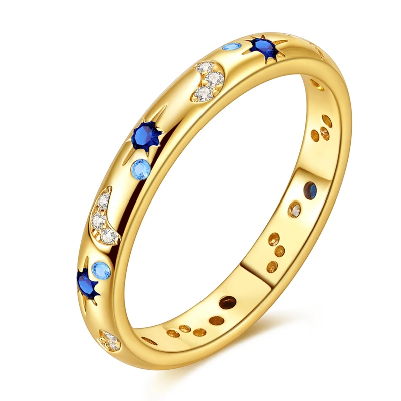 Anel de prata com motivos de lua crescente e estrela, cravejado com zircónias cintilantes