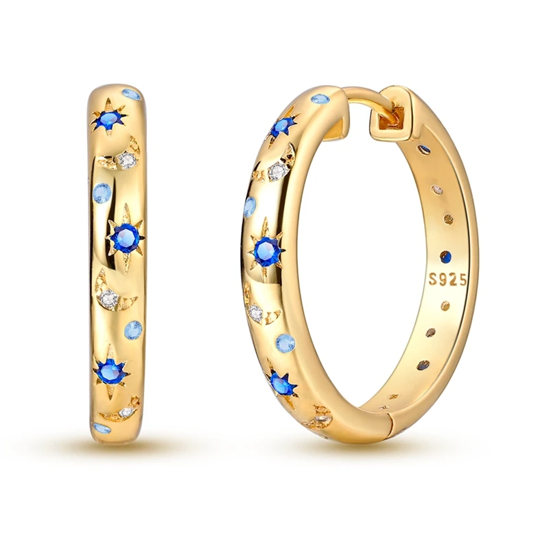 Brincos de argola em prata com zircónias, com motivos de estrela e lua crescente.