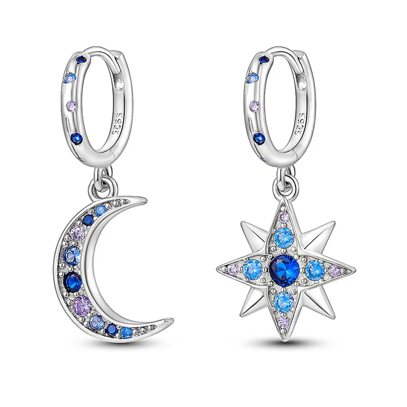 Brincos de argola em prata com pendentes de lua crescente e estrela de oito pontas cravejados de zircónias