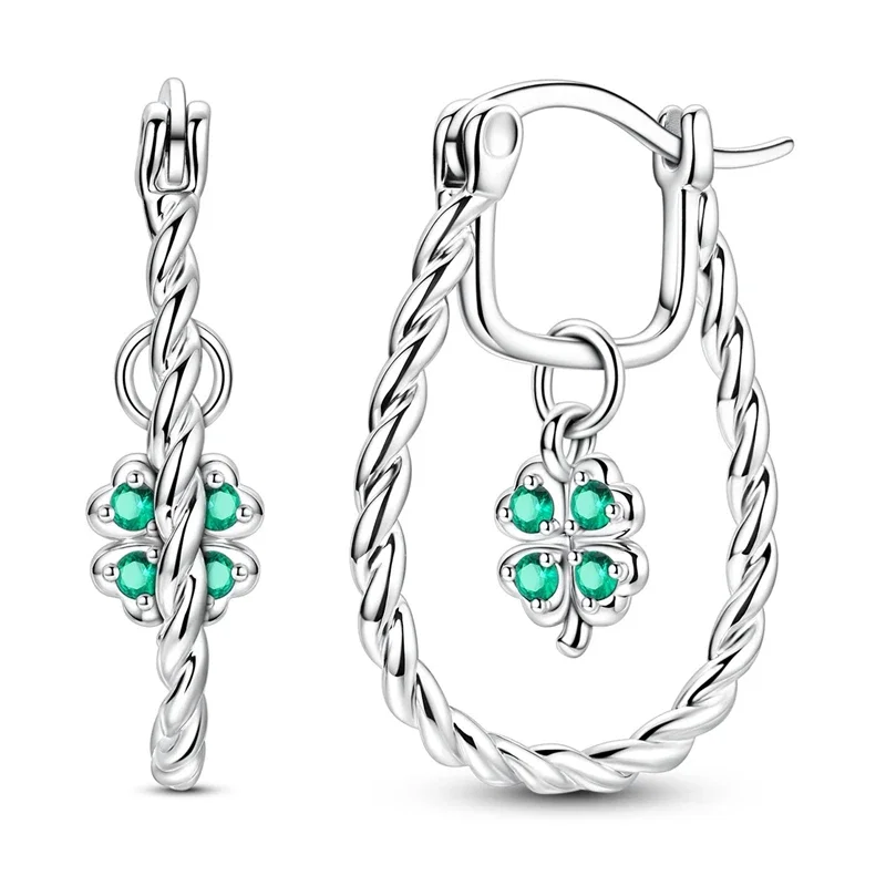 Brincos de argola em prata com pendente de trevo de quatro folhas cravejado de pedras verdes