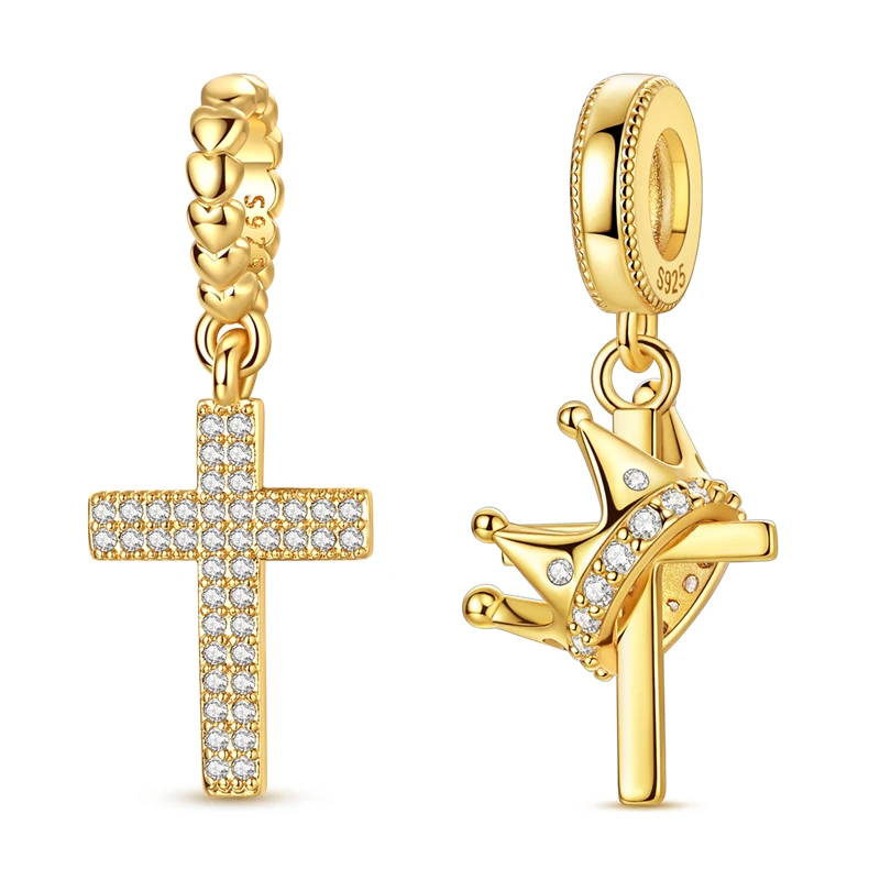 Pingente em prata com cruz cravejada de zircónias e coroa real pendente, tom dourado