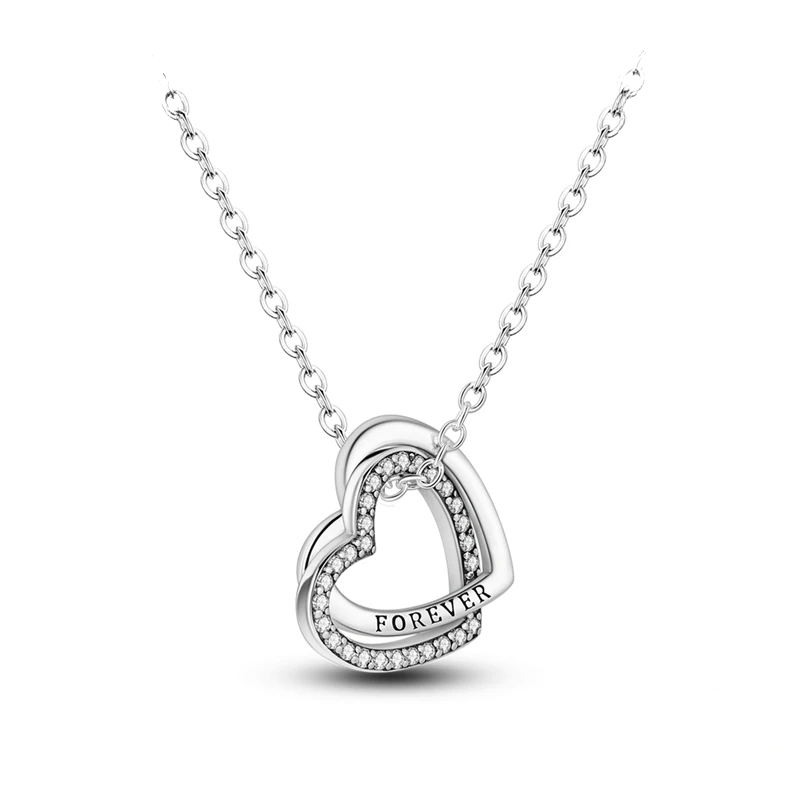 Colar de prata com pingente de dois corações entrelaçados, um com zircónias e gravação FOREVER.