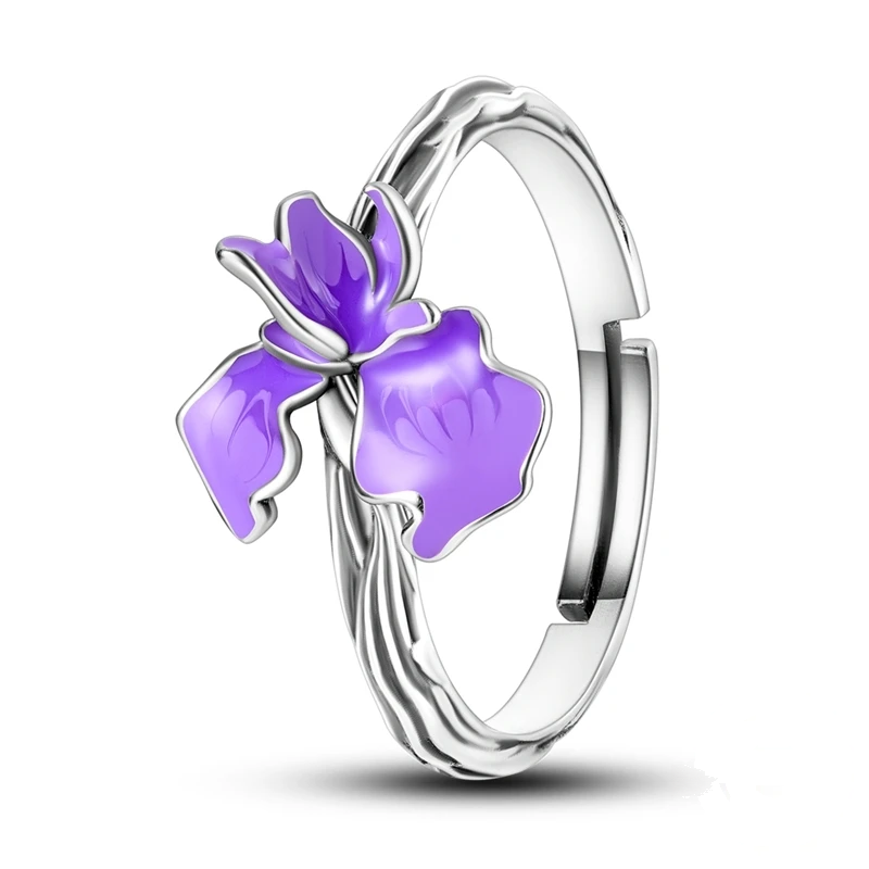 Anel ajustável em prata com flor de íris em esmalte roxo.