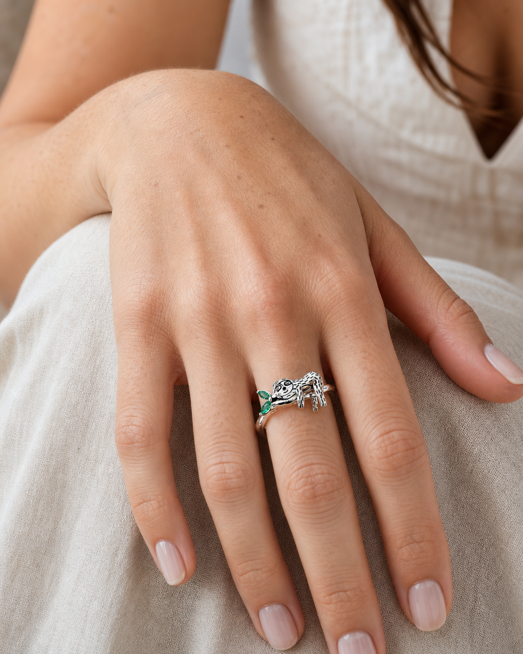 Faultier Ring — getragen