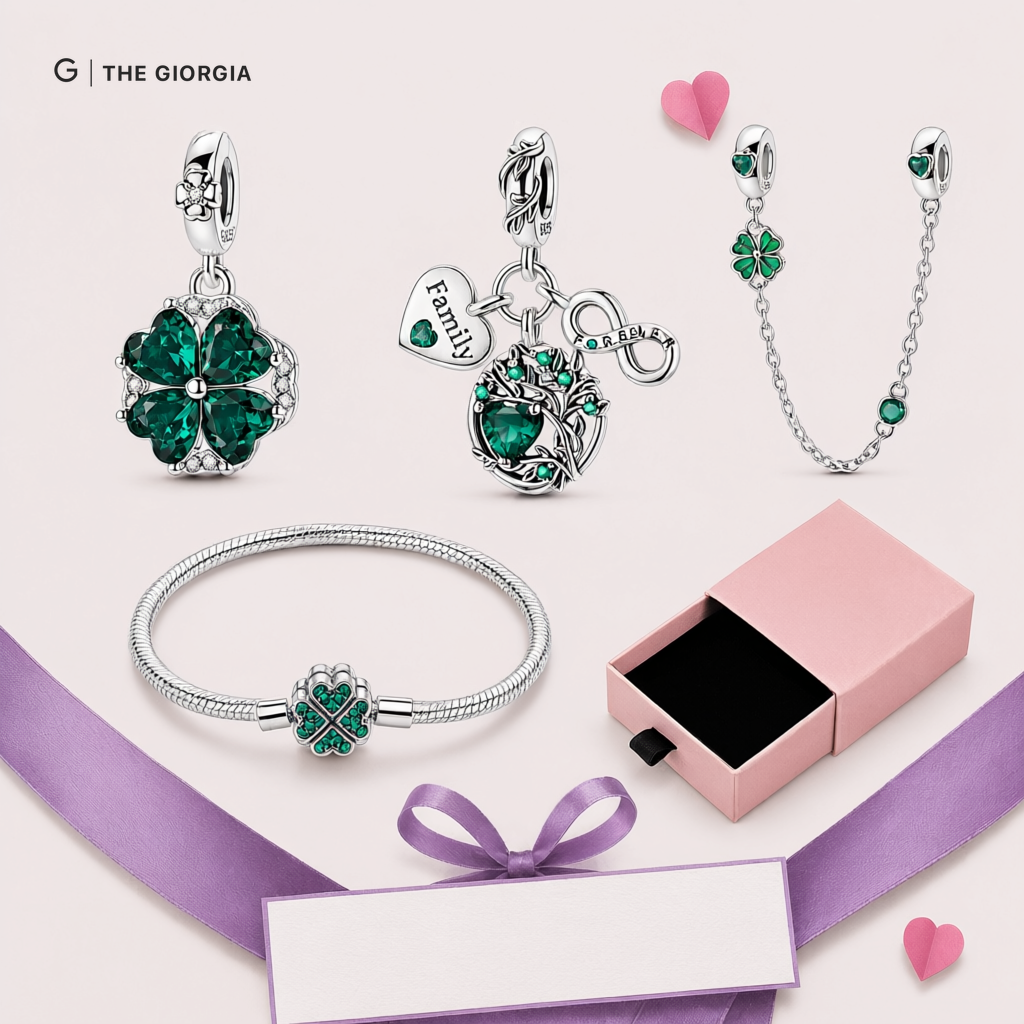 Pulseira de prata com berloques religiosos: Bíblia Sagrada, mãos em oração, cruz, cálice e anjo