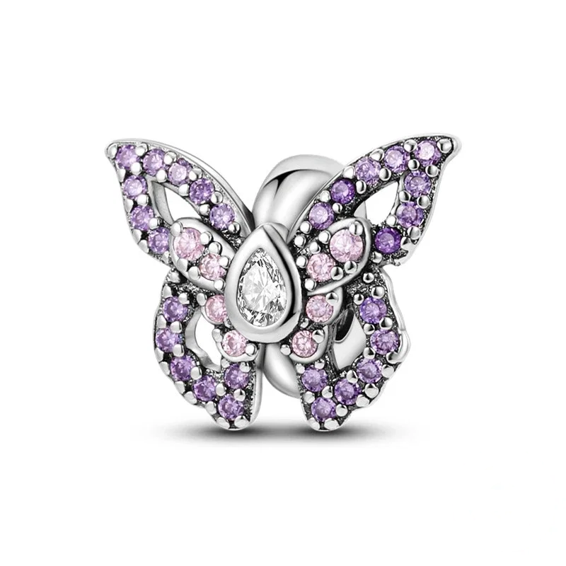Berloque de borboleta em Prata com pavé de Zircónia, em fundo branco
