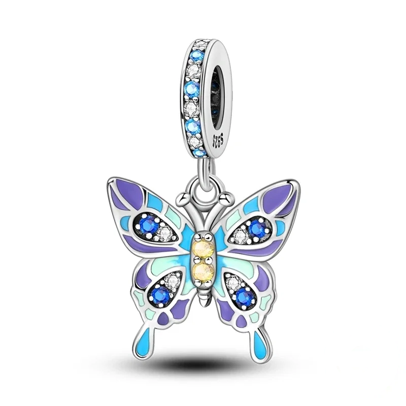 Colar de prata com pendente de borboleta multicolorida e zircónias
