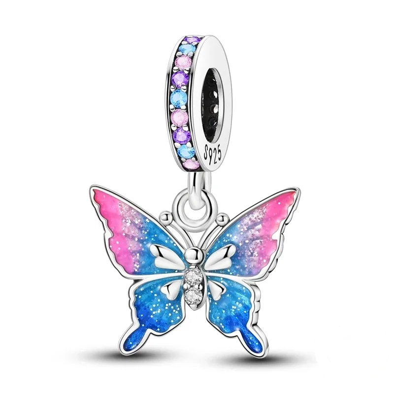 Berloque de borboleta com asas abertas em prata polida e zircónias coloridas