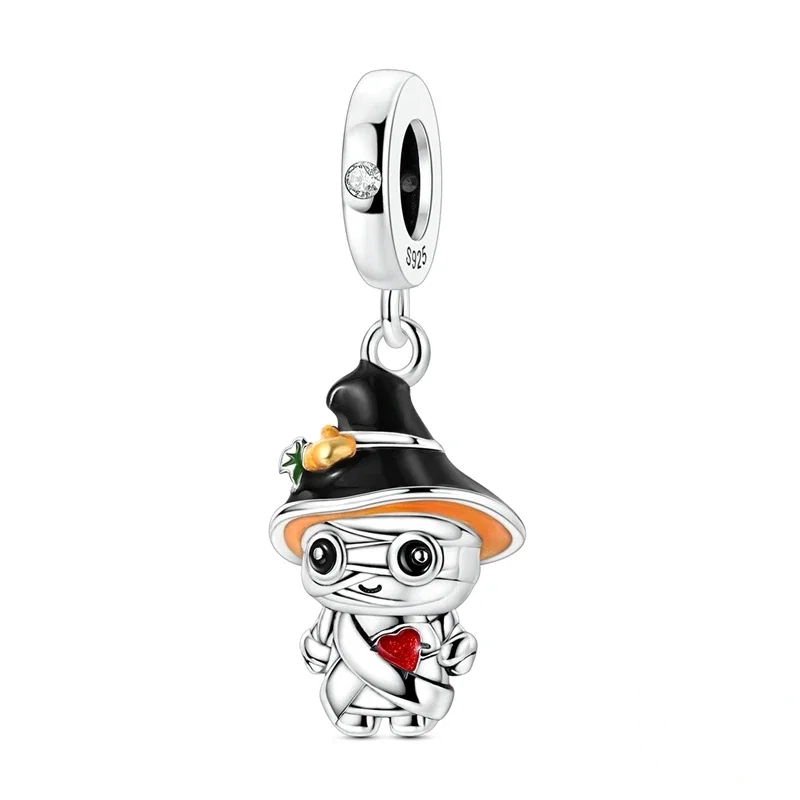 Charm de múmia fofa com chapéu de bruxa preto e laranja e coração vermelho em prata polida com zircónia