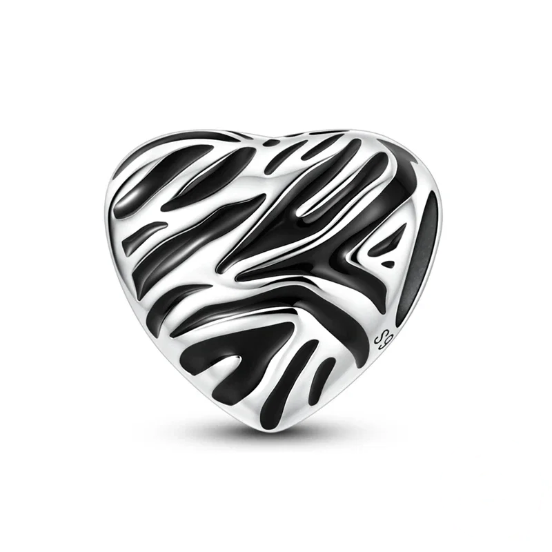 Berloque de prata em forma de coração com estampa de zebra