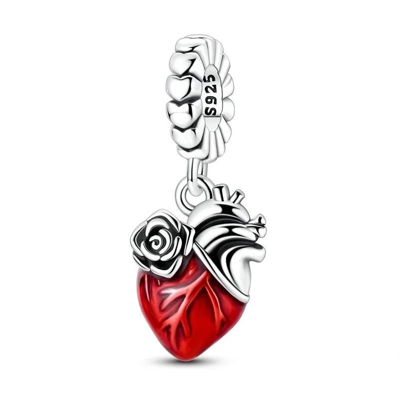 Conta de prata com pendente de coração anatómico e rosa em esmalte vermelho, para pulseira