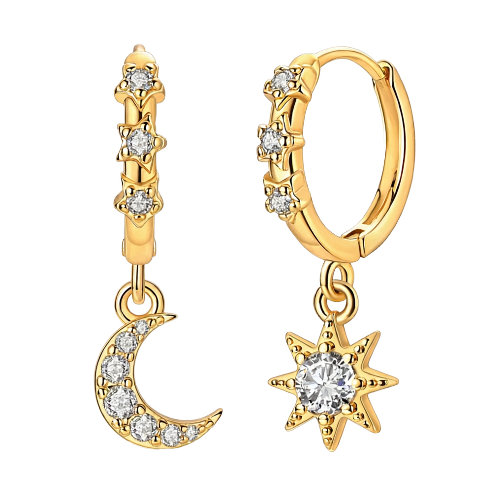 Brincos assimétricos em prata com pendente de lua crescente e pendente de estrela radiante, ambos com zircónias.